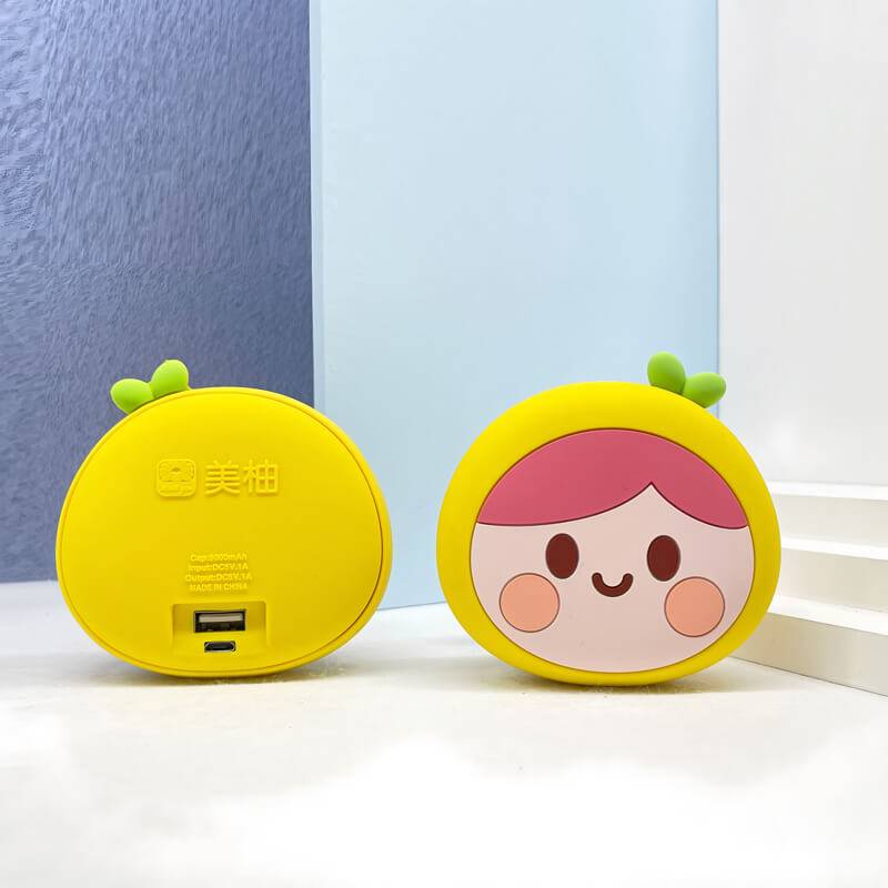 Cartoon Yuzu Doll Power Bank - Personalizable y manejable